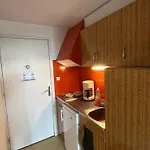 Skis Aux Pieds Pour 4 Personnes à - Fr-1-814-110 Appartement