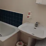 Appartement Skis Aux Pieds Pour 4 Personnes à - Fr-1-814-110 Super-Besse
