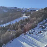 Skis Aux Pieds Pour 4 Personnes à - Fr-1-814-110